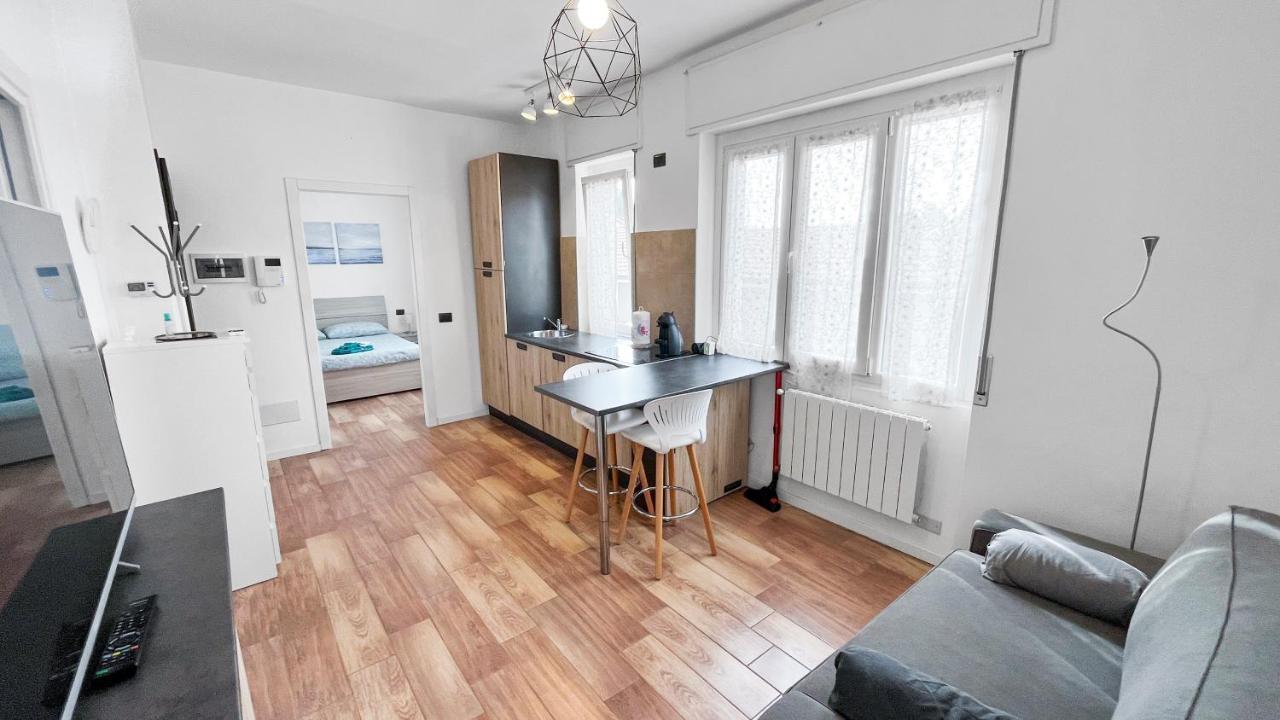 Ferienwohnung Grazioso E Luminoso Bilocale A Bernareggio Carnate Exterior foto